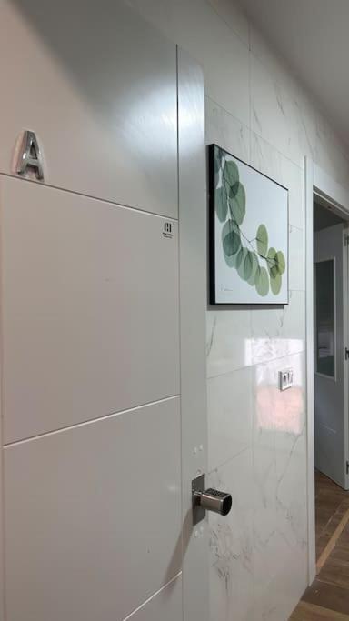 Meta Habitat Ramon Lujan A Apartment Мадрид Екстериор снимка