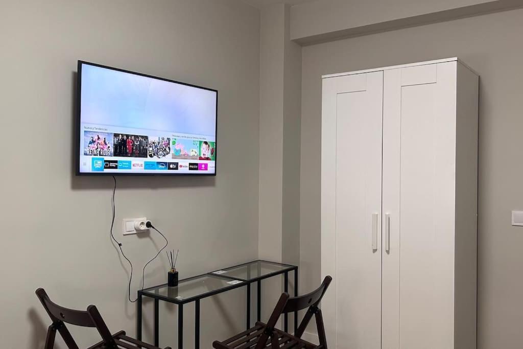 Meta Habitat Ramon Lujan A Apartment Мадрид Екстериор снимка