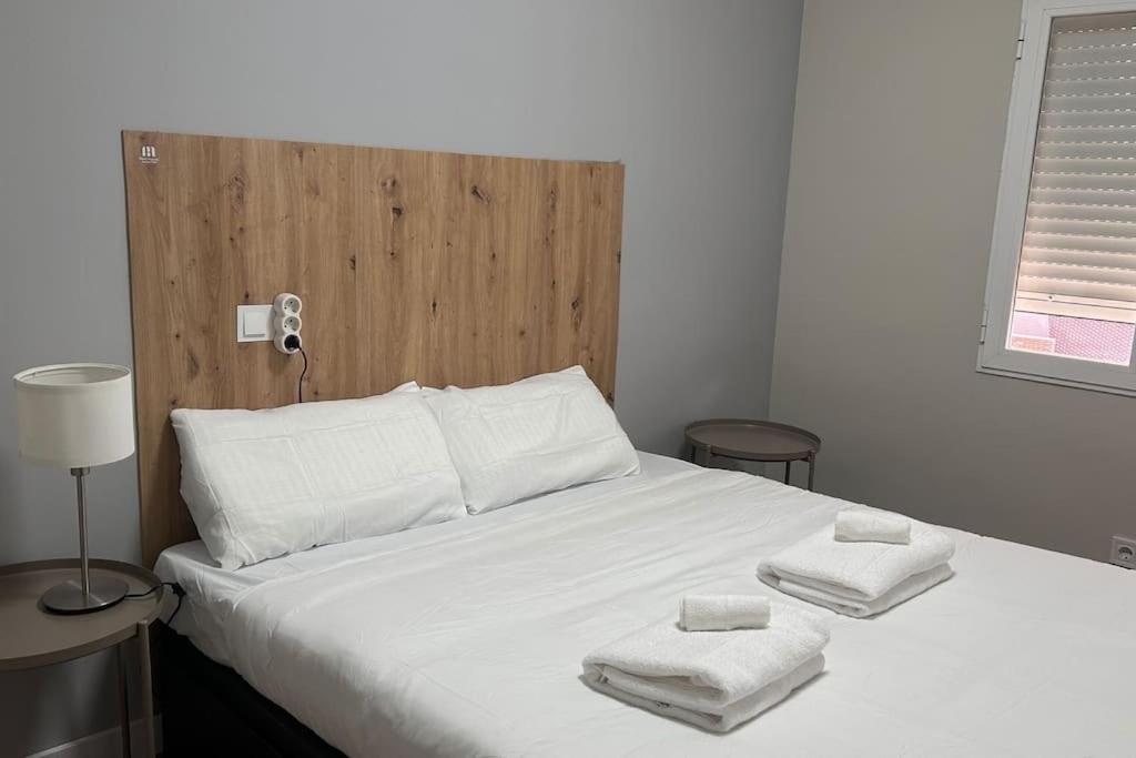 Meta Habitat Ramon Lujan A Apartment Мадрид Екстериор снимка