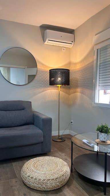 Meta Habitat Ramon Lujan A Apartment Мадрид Екстериор снимка
